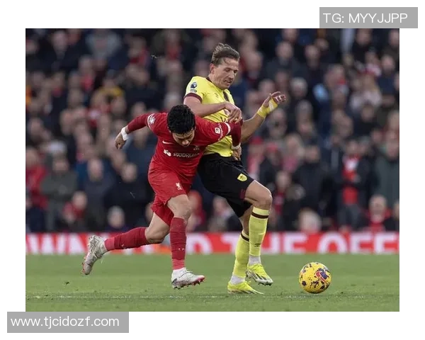 费迪南德建议曼联引入疯子主帅孔蒂或德泽尔比重振球队士气