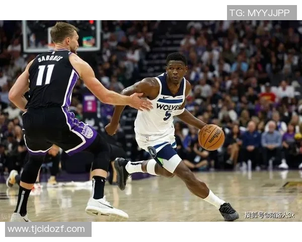 爱德华兹表现惊艳19投10中砍下33分并罚球14中11助球队取得胜利